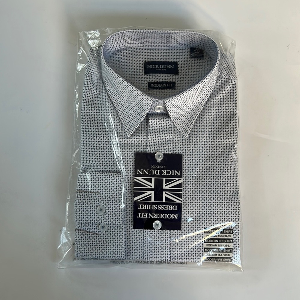 Men’s Nick Dunn Modern Fit Dress Shirt Size M & Neck 15.5 NWT